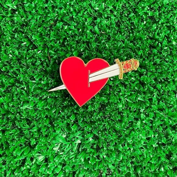 Dagger Through Heart Enamel Pin/ Brooch Lapel - Picture 6 of 6